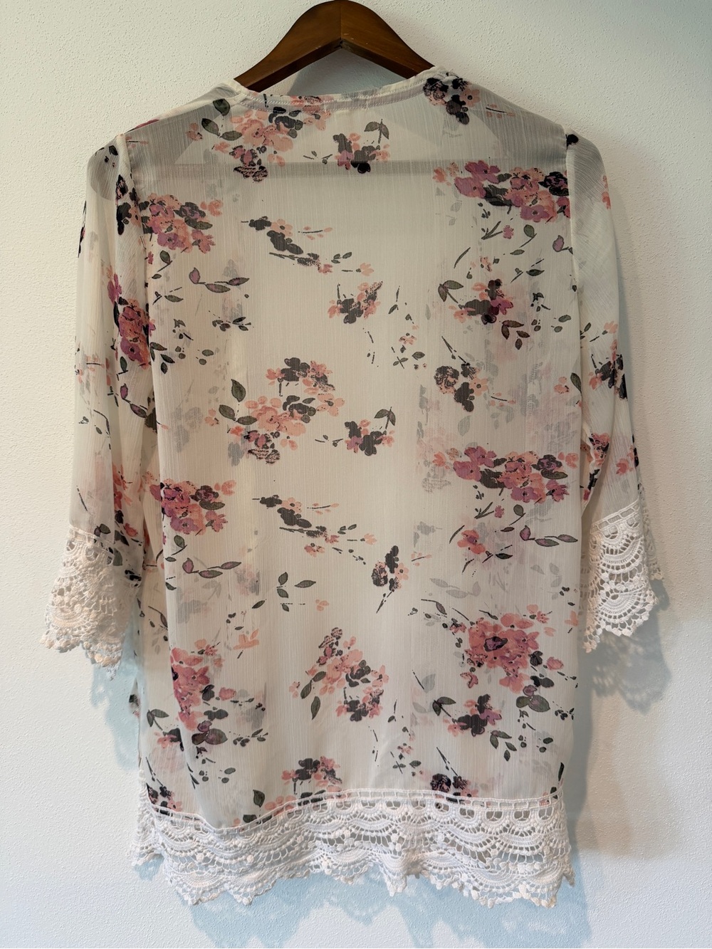 Mason & Belle Sheer Open Front Floral Sheer Tunic Kimono Lace Crochet Hem Beachy - Picture 6 of 7